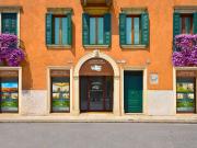 Luminoso Bilocale con Travi a Vista in Palazzo Ravignani...