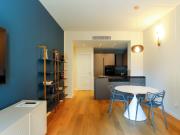 Luminoso bilocale in Via Archimede, Milano