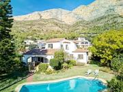 LUMINOSO CHALET EN JÁVEA