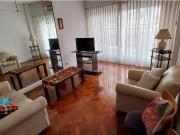 Luminoso departamento 4 ambientes amoblado en excelente...