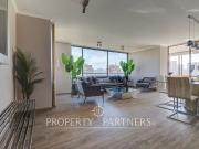 Lujo y conectividad en el corazón de Las Condes,...