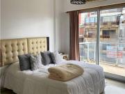 Luminoso Departamento Monoambiente en Once con Balcon