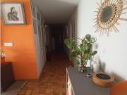 Luminoso piso reformado con terraza y excelente ubicación