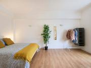 Luminous Bedroom in Shared Apartment, Lisbon Room 5