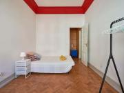 Luminous double bedroom in Alameda Room 2