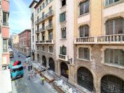 Luminous single bedroom near the famous Palau de la...