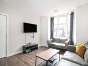 Lumley Avenue, Burley, Leeeds, West Yorkshire LS4, 6 bed...