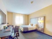 Luna Studios Queen Suite