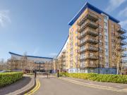 Luscinia View, Reading RG1, 2 bed flat to rent, £1,600...