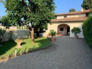 Lussuoso casale in vendita Campi Bisenzio, Toscana