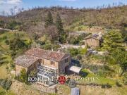 Lussuoso casale in vendita Città di Castello, Italia