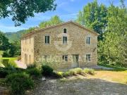 Lussuoso casale in vendita Frazione Caresto, Gubbio, Umbria