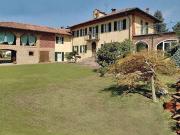 Lussuoso casale in vendita Roddino, Piemonte
