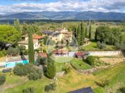 Lussuoso casale in vendita Terranuova Bracciolini, Italia