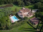 Lussuoso casale in vendita Via Fratelli Rosselli,...