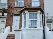 Luton LU1, 3 bed terraced house to rent, £1,350 pcm |...