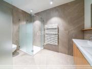 LUTRY: Splendid 4.5 with terrace and lake view!