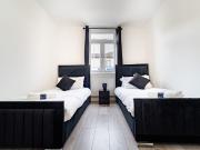 LUX 2BDR Flat By Luton Station/Airport/City Centre 30min...