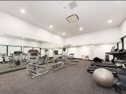 LUX FURNISHED APARTMENT POOL, GYM + SAUNA