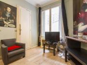 Lux studio à louer dans le 8ème arrondissement, Paris