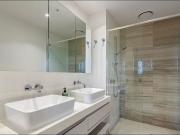 LUXE BRIGHTON LIFESTYLE WITH CITY & WATER VIEWS