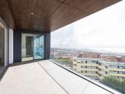 Luxo e Conforto Onde o Rio Encontra com o Mar