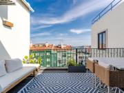 Luxo e Elegância: T3 Novo com Piscina Rooftop, Garagem e...