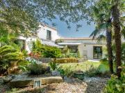 Luxueuse maison contemporaine avec piscine et jardin...