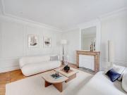 Luxueux Appartement Haussmannien 2 chambres refait à...