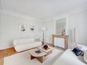 Luxueux Appartement Haussmannien 2 chambres refait à...