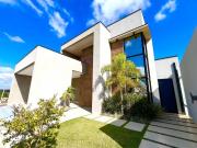 Luxuosa Casa com Piscina no Cidade das Flores – Caldas...