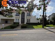 Luxuosa casa em condomínio na Aldeia da Serra, Barueri...