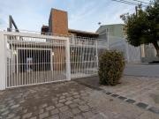 LUXUOSA CASA NO SANTA CANDIDA EM DOIS PAVIMENTOS