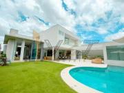 Luxuosa Casa sobrado à venda no Condomínio Campo de...