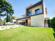 Luxuosa e Exclusiva Casa para venda no Terras de Santa...