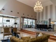 Luxuosa Moradia com 4 quartos localizada em Rosto do Cão...