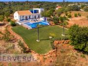 Luxuosa Moradia de luxo de 2 andares composta por 4...