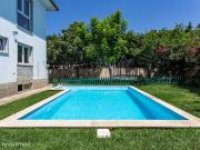 Luxuosa moradia familiar com piscina e proximidade ao...