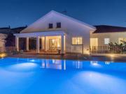 Luxuosa moradia remodelada perto da praia e campos de...