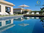 Luxuosa Residência em Faro, frente à Ria Formosa, com...