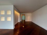 Luxuoso Apartamento á venda em Moema