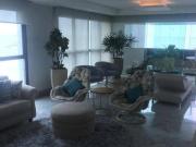 Luxuoso apartamento com 3 suítes e 200 metros.rmitórios...