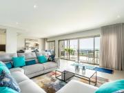 Luxuoso apartamento T2+1 com vista mar Albufeira