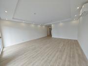 Luxuoso apartamento T2 na Parede com vista desafogada