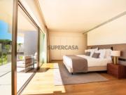 Luxuoso Duplex T4 na Quinta da Marinha com Piscina Privativa