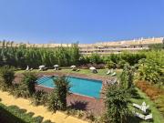 Luxuoso T3 com jardins exuberantes, piscina, dois...