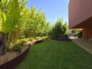 Luxuoso T3 com jardins exuberantes, piscina, dois...