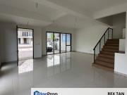 Luxura Residence @ twentyfive.7