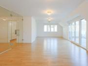 Luxuriös, großzügig und modern mit Terrasse und...