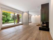 Luxuriös sanierte 3 Zimmer Terrassenwohnung mit Kamin am...